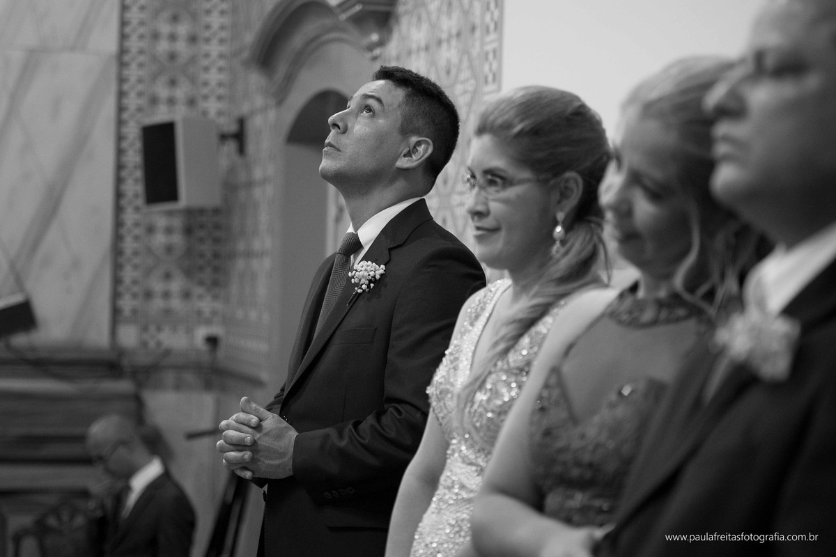 casamento-em-matriz-catedral-de-santo-antonio-de-guaratingueta-fotografado-por-paula-freitas-fotografia