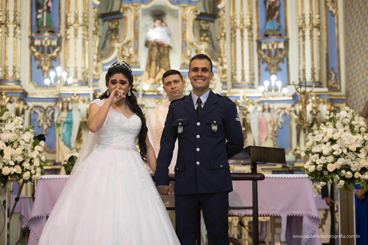 casamento-em-matriz-catedral-de-santo-antonio-de-guaratingueta-fotografado-por-paula-freitas-fotografia