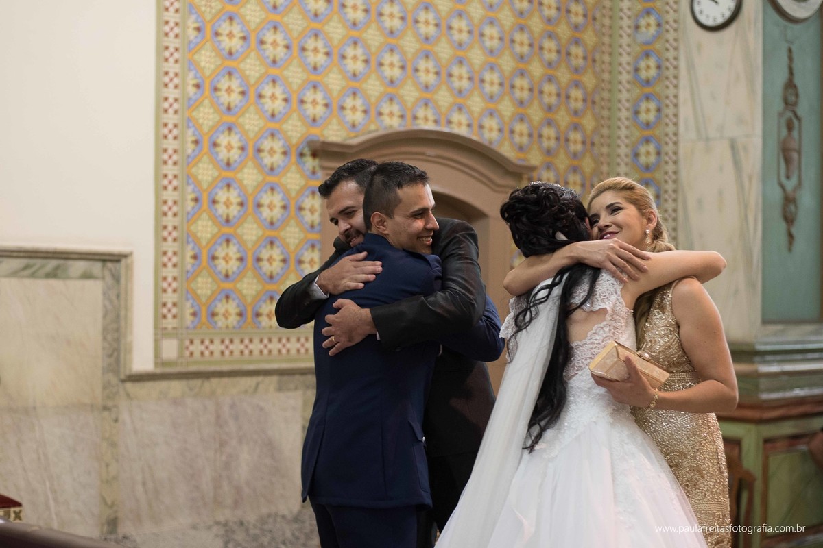 casamento-em-matriz-catedral-de-santo-antonio-de-guaratingueta-fotografado-por-paula-freitas-fotografia