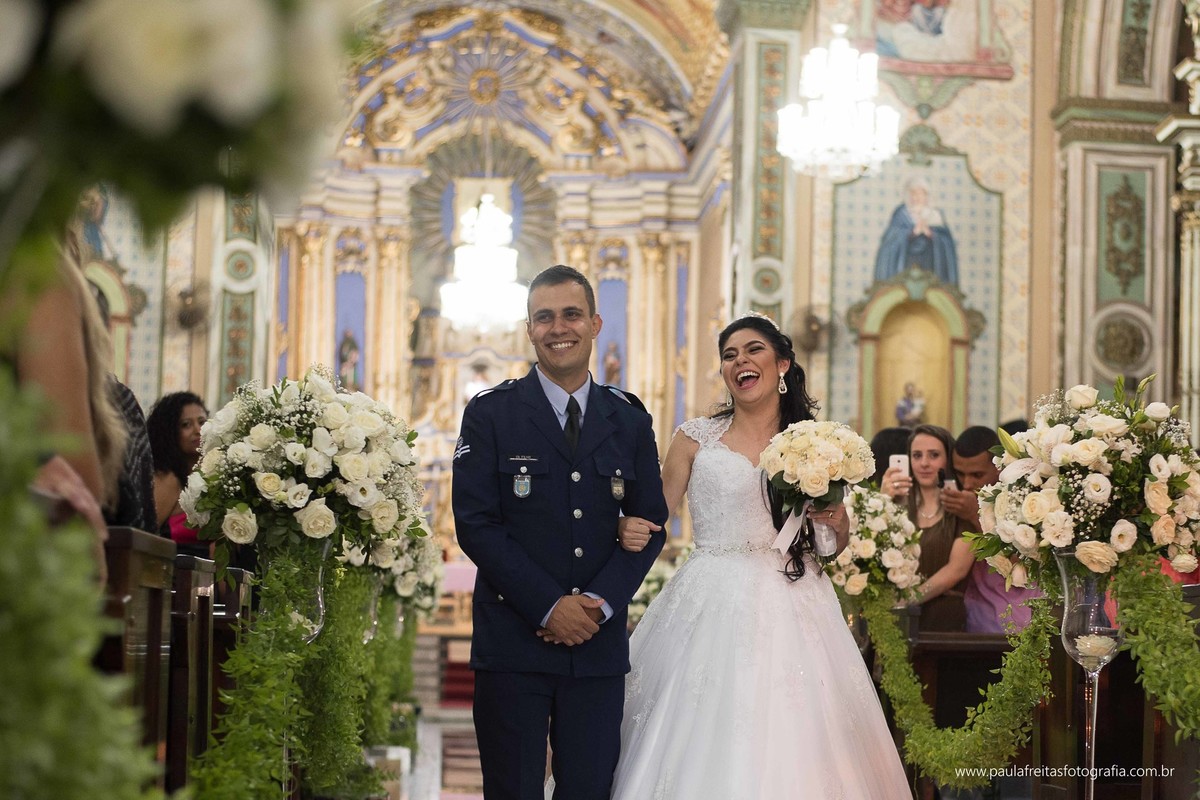 casamento-em-matriz-catedral-de-santo-antonio-de-guaratingueta-fotografado-por-paula-freitas-fotografia