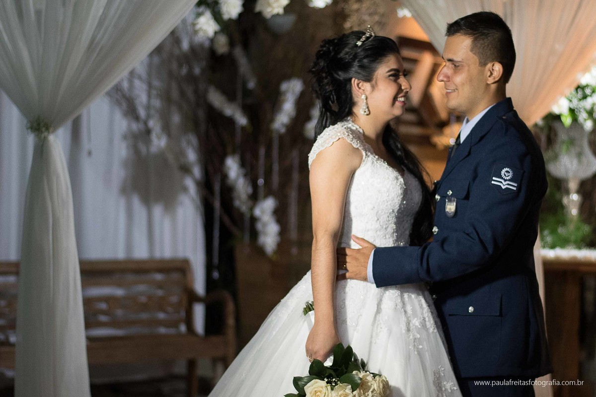 casamento-em-matriz-catedral-de-santo-antonio-de-guaratingueta-fotografado-por-paula-freitas-fotografia