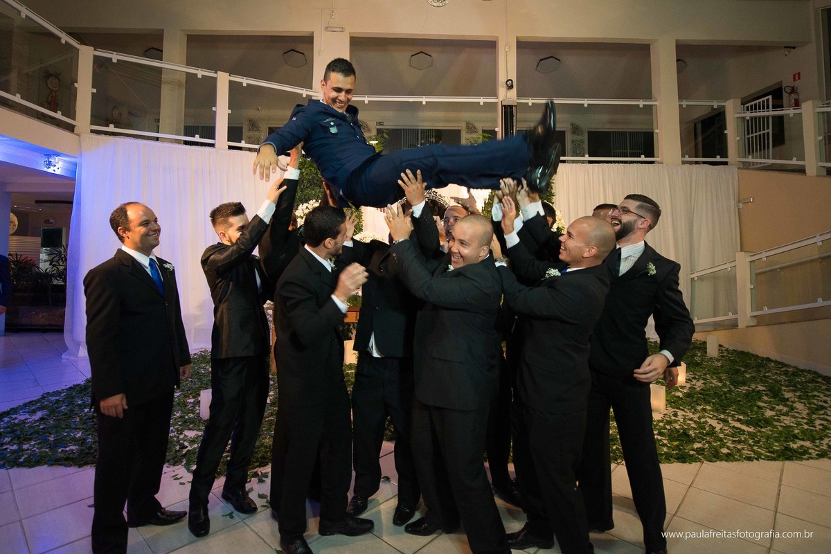 casamento-em-matriz-catedral-de-santo-antonio-de-guaratingueta-fotografado-por-paula-freitas-fotografia