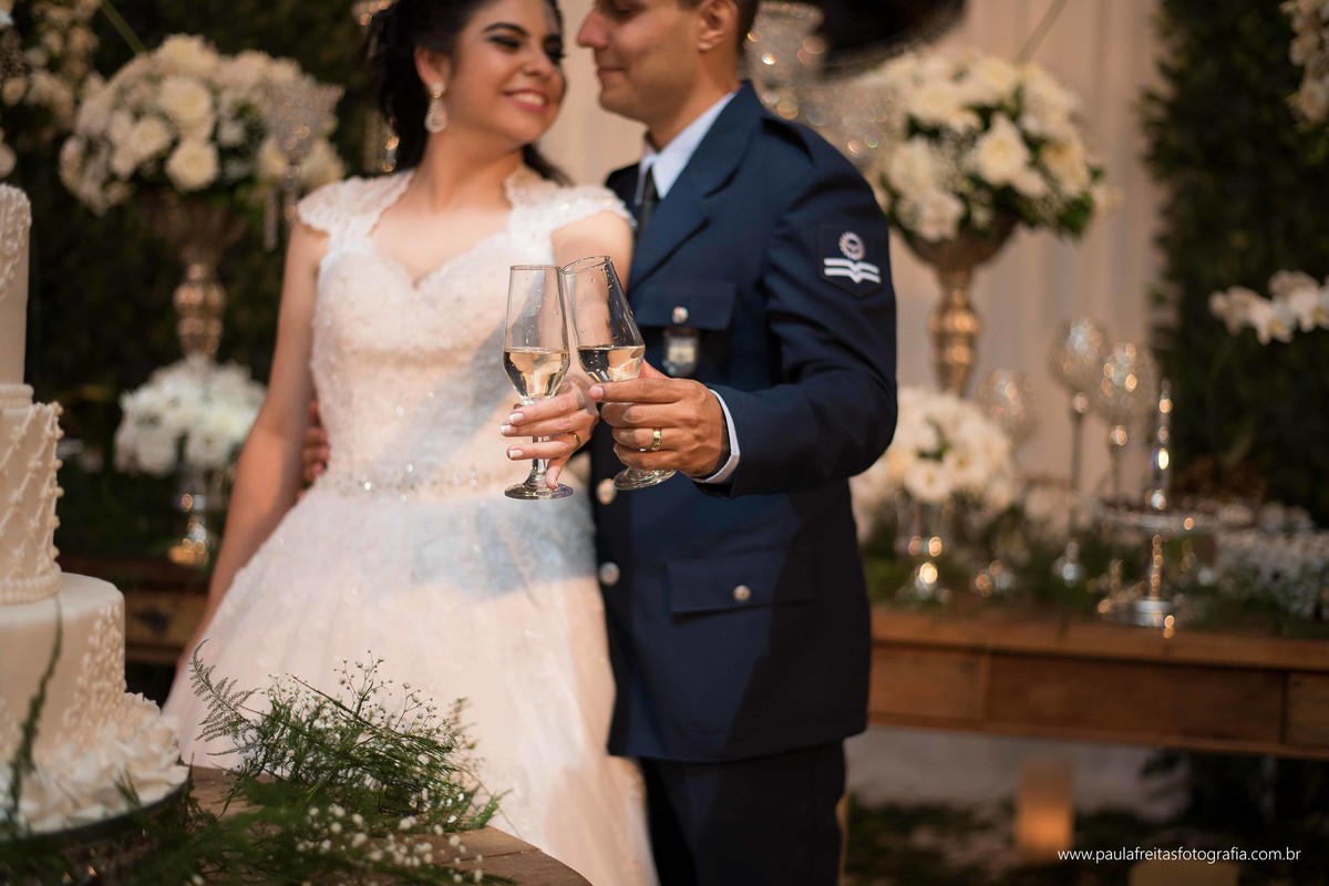 casamento-em-matriz-catedral-de-santo-antonio-de-guaratingueta-fotografado-por-paula-freitas-fotografia