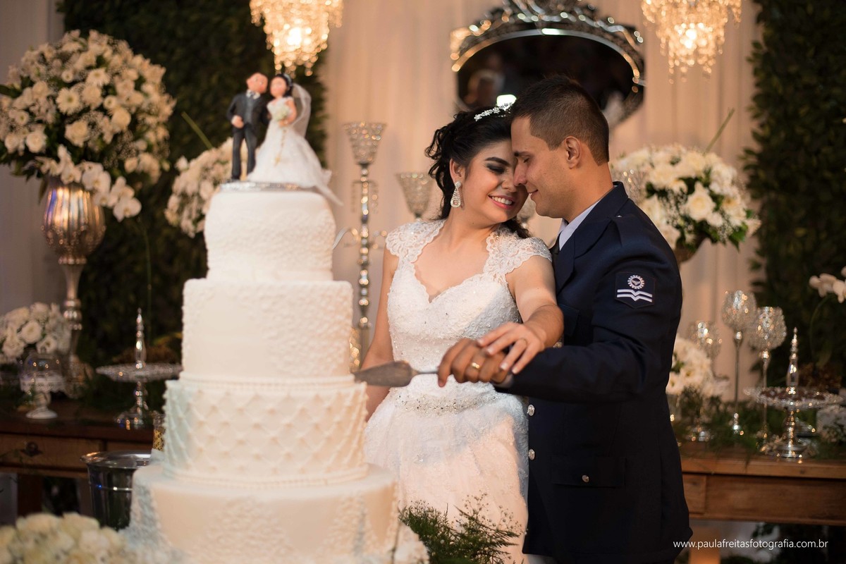 casamento-em-matriz-catedral-de-santo-antonio-de-guaratingueta-fotografado-por-paula-freitas-fotografia
