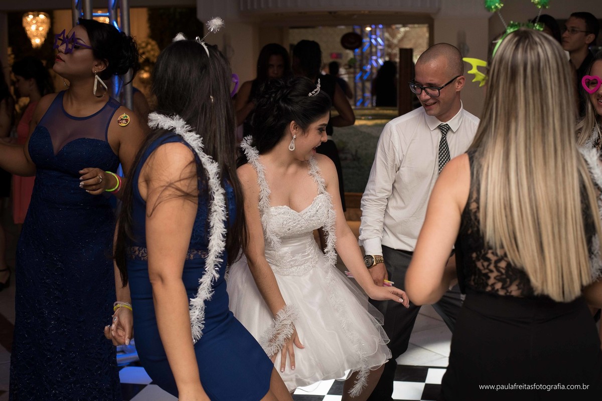 casamento-em-matriz-catedral-de-santo-antonio-de-guaratingueta-fotografado-por-paula-freitas-fotografia