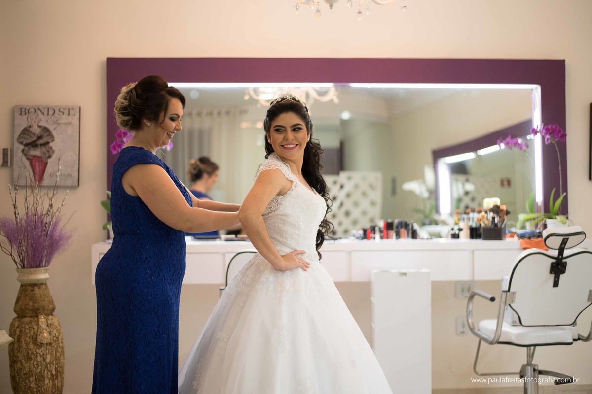 casamento-em-matriz-catedral-de-santo-antonio-de-guaratingueta-fotografado-por-paula-freitas-fotografia