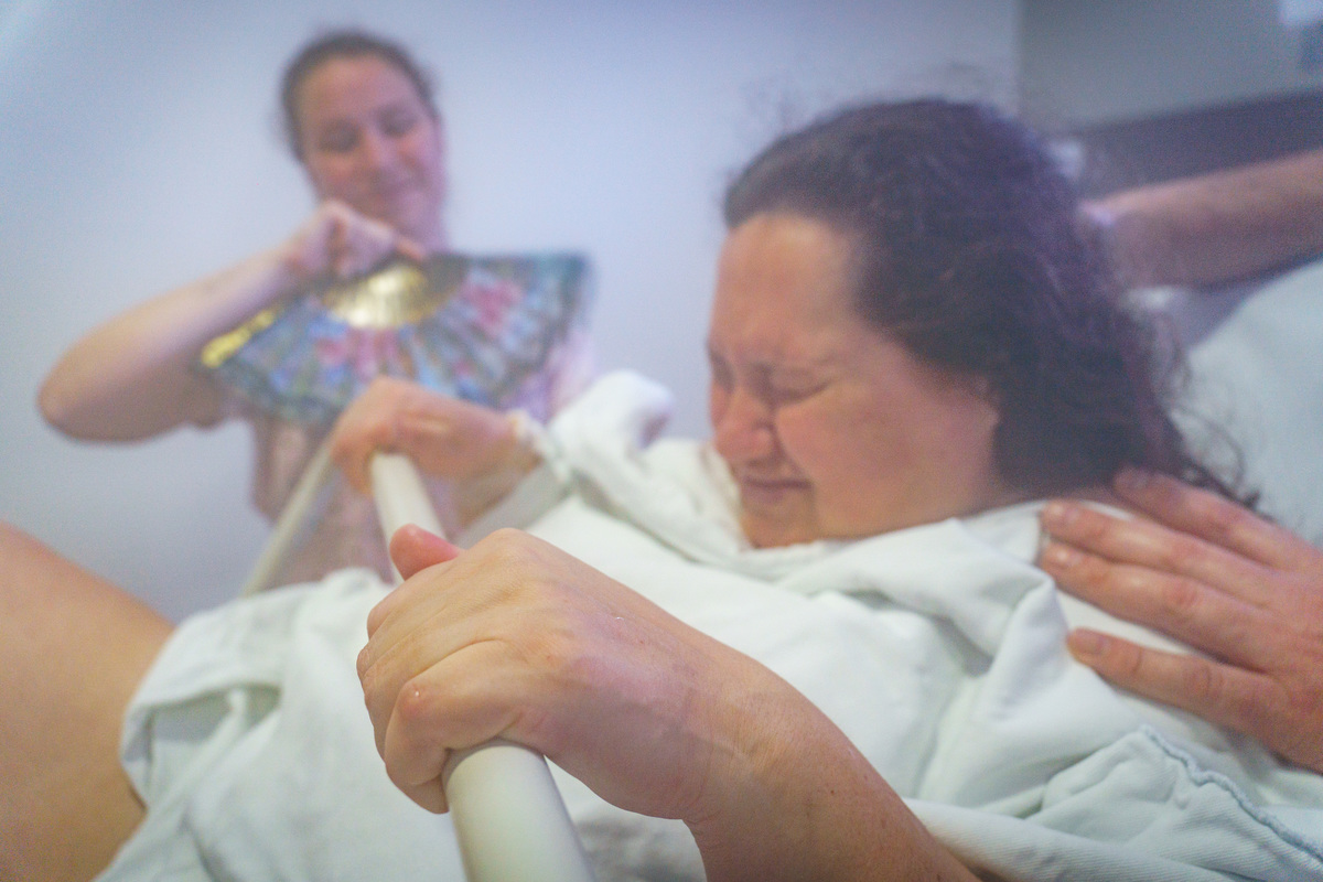momento de força extrema para dar a luz a Luna parto normal

