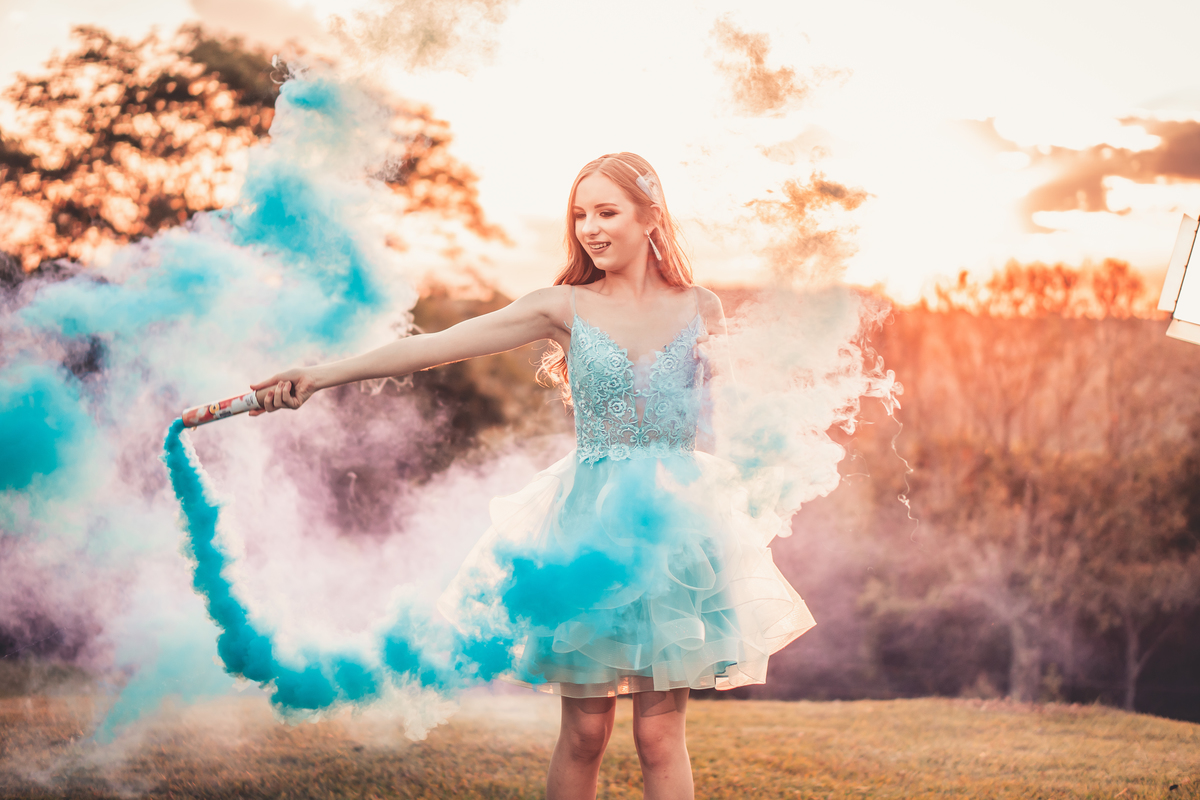 Estamos emocionados em compartilhar essas memórias preciosas e convidamos você a mergulhar na história visual do ensaio de 15 anos da querida DUDA. Cada foto é mais do que uma imagem; é um instante congelado no tempo.