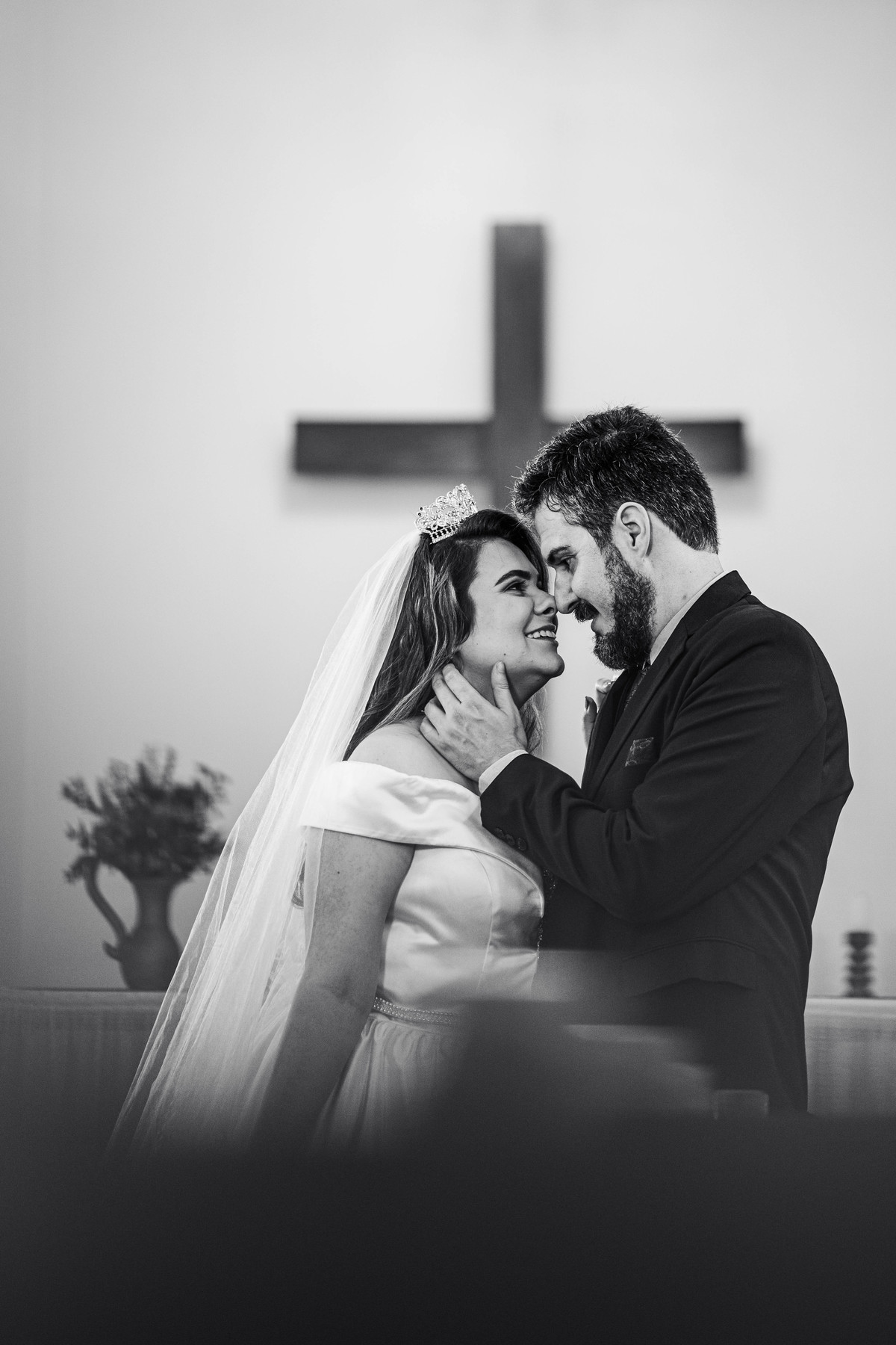 Ensaio pré-casamento em Erechim: momentos naturais e autênticos capturados ao pôr do sol. Fotografia de noivos com foco em amor genuíno e paisagens deslumbrantes. Encontre inspiração para seu pré-wedding com um fotógrafo especializado em ensaios romântico