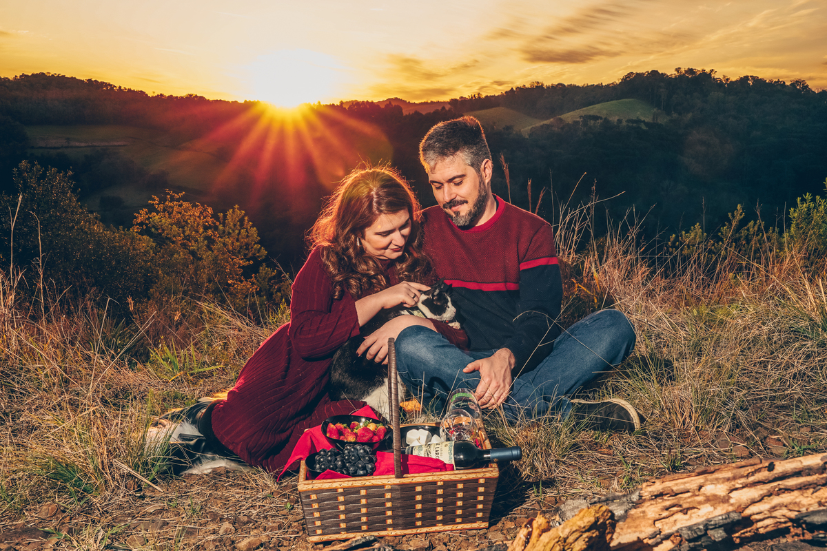 Fotógrafo de casamento em Erechim
Ensaio pré-casamento em Erechim
Fotógrafo para ensaio pré-wedding
Ensaio de noivos ao pôr do sol
Fotografia de casal natural em Erechim
Fotos pré-casamento pôr do sol
Fotógrafo para noivos no interior
Pré-casamento românt