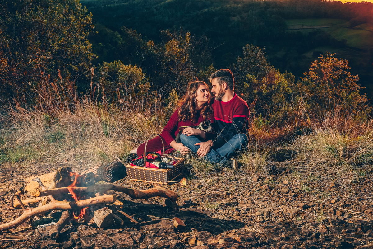 Fotógrafo de casamento em Erechim
Ensaio pré-casamento em Erechim
Fotógrafo para ensaio pré-wedding
Ensaio de noivos ao pôr do sol
Fotografia de casal natural em Erechim
Fotos pré-casamento pôr do sol
Fotógrafo para noivos no interior
Pré-casamento românt