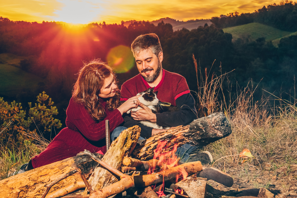 Fotógrafo de casamento em Erechim
Ensaio pré-casamento em Erechim
Fotógrafo para ensaio pré-wedding
Ensaio de noivos ao pôr do sol
Fotografia de casal natural em Erechim
Fotos pré-casamento pôr do sol
Fotógrafo para noivos no interior
Pré-casamento românt