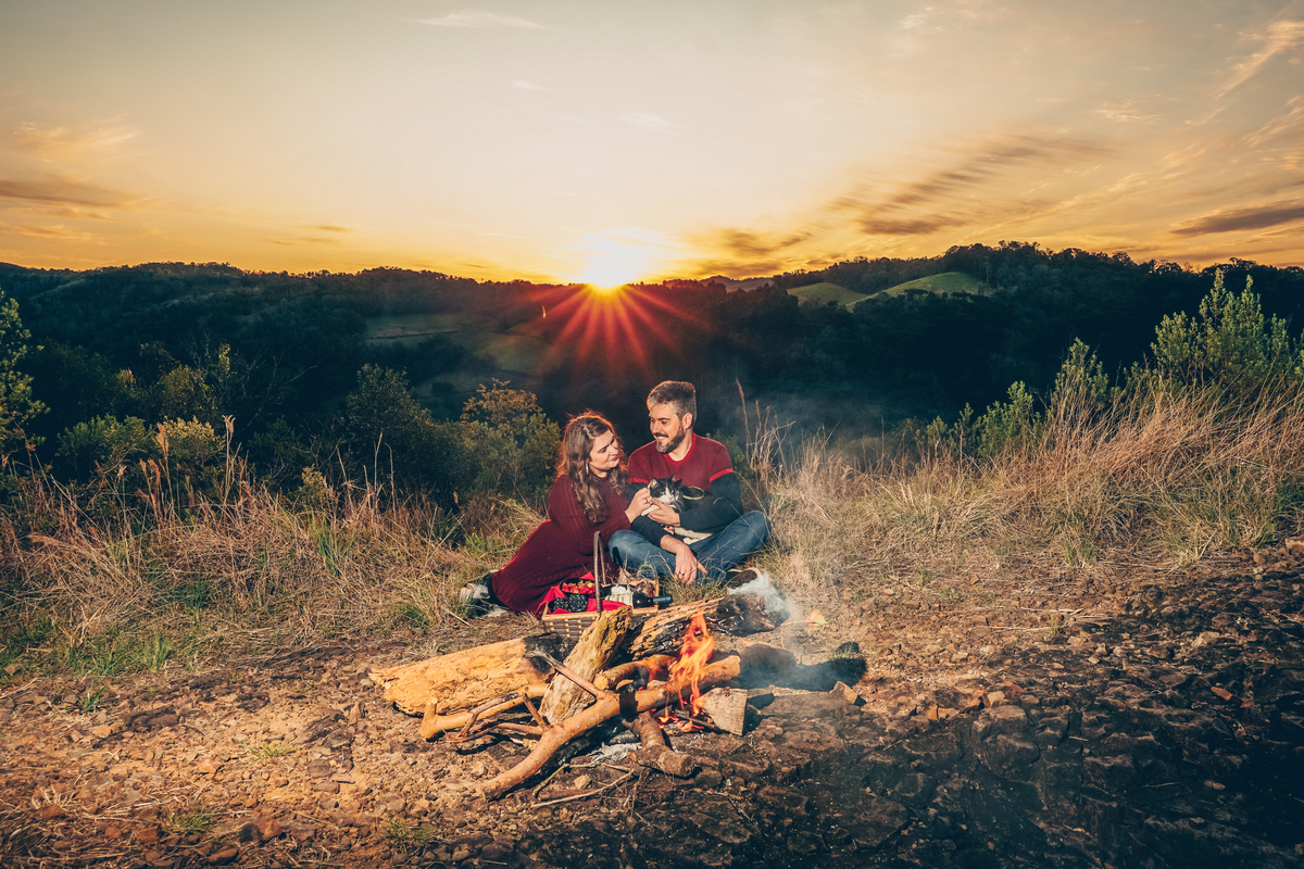 Fotógrafo de casamento em Erechim
Ensaio pré-casamento em Erechim
Fotógrafo para ensaio pré-wedding
Ensaio de noivos ao pôr do sol
Fotografia de casal natural em Erechim
Fotos pré-casamento pôr do sol
Fotógrafo para noivos no interior
Pré-casamento românt