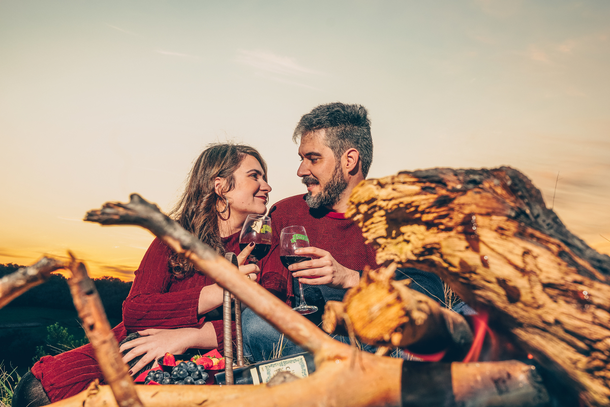 Fotógrafo de casamento em Erechim
Ensaio pré-casamento em Erechim
Fotógrafo para ensaio pré-wedding
Ensaio de noivos ao pôr do sol
Fotografia de casal natural em Erechim
Fotos pré-casamento pôr do sol
Fotógrafo para noivos no interior
Pré-casamento românt