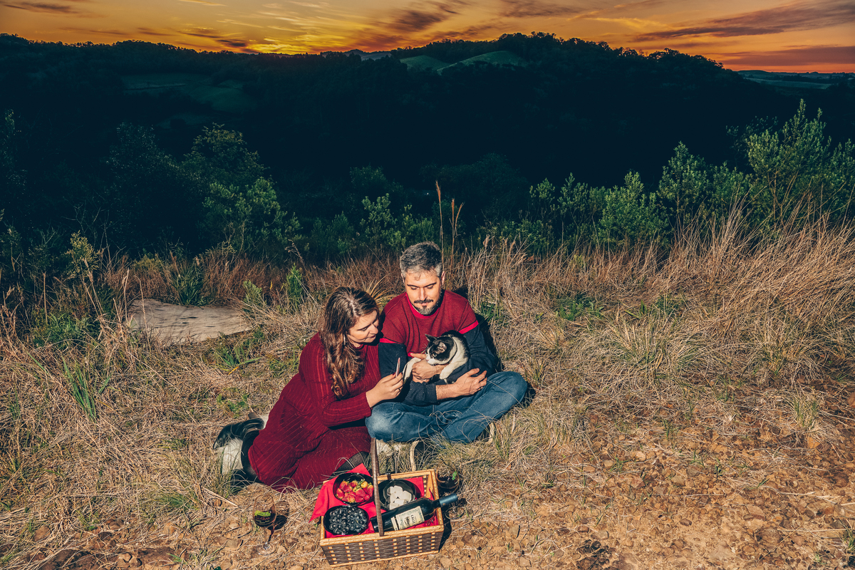 Fotógrafo de casamento em Erechim
Ensaio pré-casamento em Erechim
Fotógrafo para ensaio pré-wedding
Ensaio de noivos ao pôr do sol
Fotografia de casal natural em Erechim
Fotos pré-casamento pôr do sol
Fotógrafo para noivos no interior
Pré-casamento românt