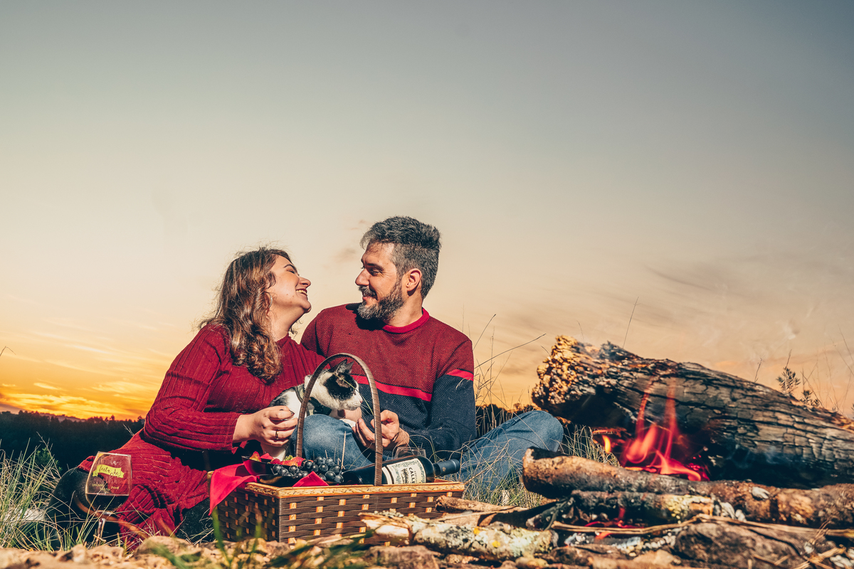 Fotógrafo de casamento em Erechim
Ensaio pré-casamento em Erechim
Fotógrafo para ensaio pré-wedding
Ensaio de noivos ao pôr do sol
Fotografia de casal natural em Erechim
Fotos pré-casamento pôr do sol
Fotógrafo para noivos no interior
Pré-casamento românt
