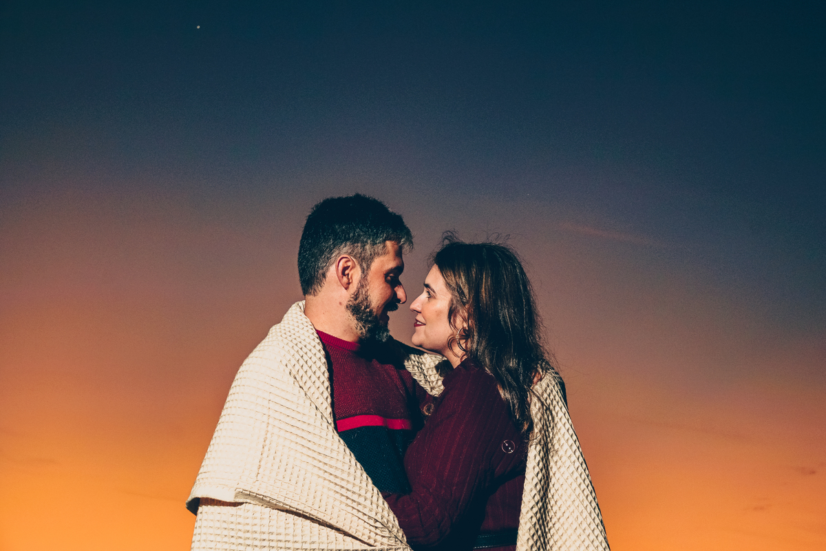 Fotógrafo de casamento em Erechim
Ensaio pré-casamento em Erechim
Fotógrafo para ensaio pré-wedding
Ensaio de noivos ao pôr do sol
Fotografia de casal natural em Erechim
Fotos pré-casamento pôr do sol
Fotógrafo para noivos no interior
Pré-casamento românt