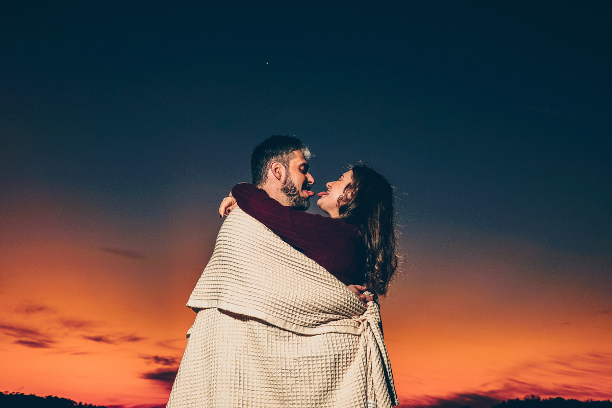 Fotógrafo de casamento em Erechim
Ensaio pré-casamento em Erechim
Fotógrafo para ensaio pré-wedding
Ensaio de noivos ao pôr do sol
Fotografia de casal natural em Erechim
Fotos pré-casamento pôr do sol
Fotógrafo para noivos no interior
Pré-casamento românt