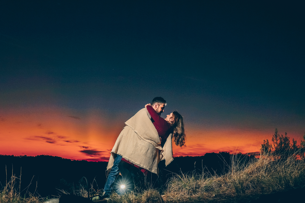 Fotógrafo de casamento em Erechim
Ensaio pré-casamento em Erechim
Fotógrafo para ensaio pré-wedding
Ensaio de noivos ao pôr do sol
Fotografia de casal natural em Erechim
Fotos pré-casamento pôr do sol
Fotógrafo para noivos no interior
Pré-casamento românt