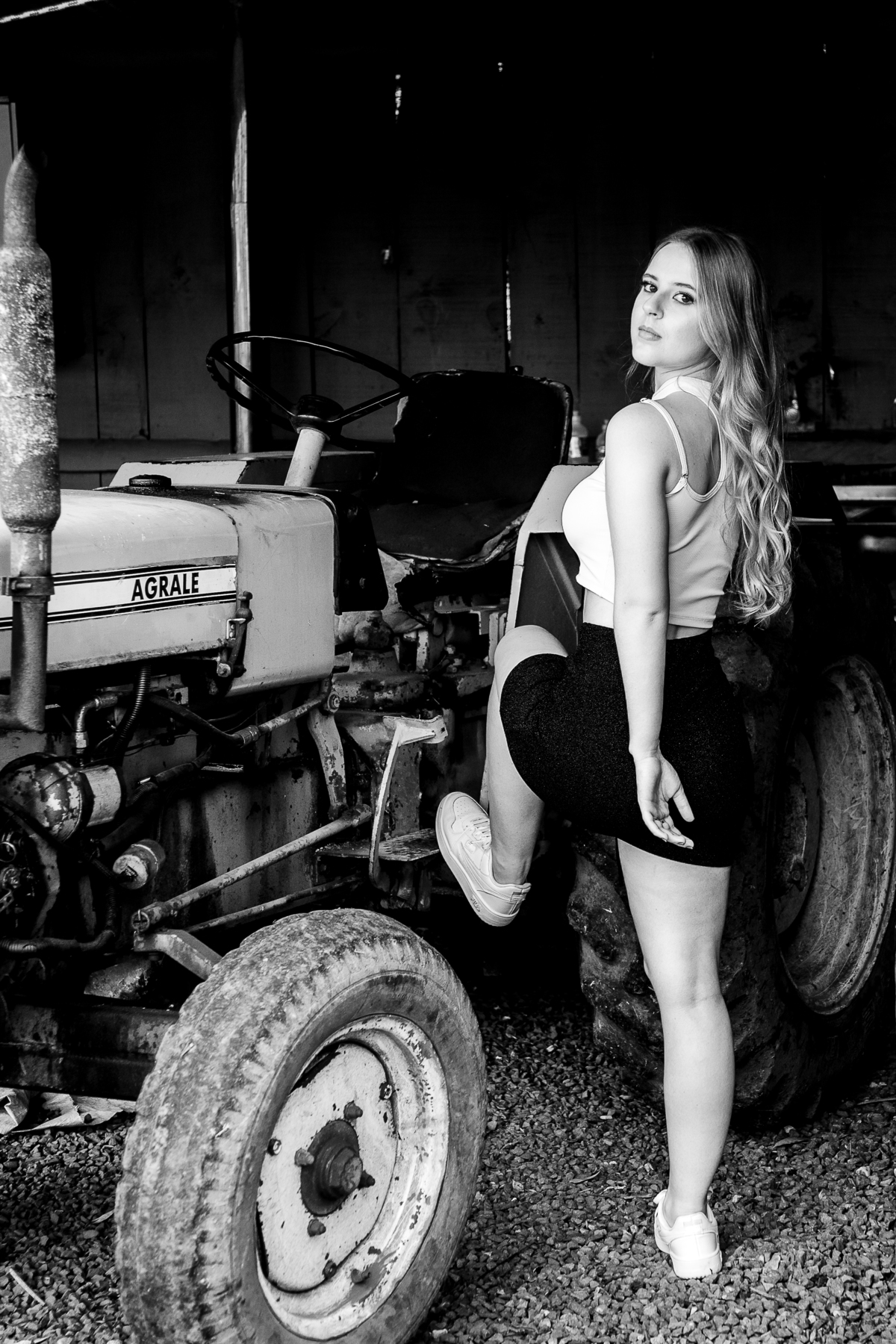 Ensaio da Joana com luz natural e sorriso encantador.