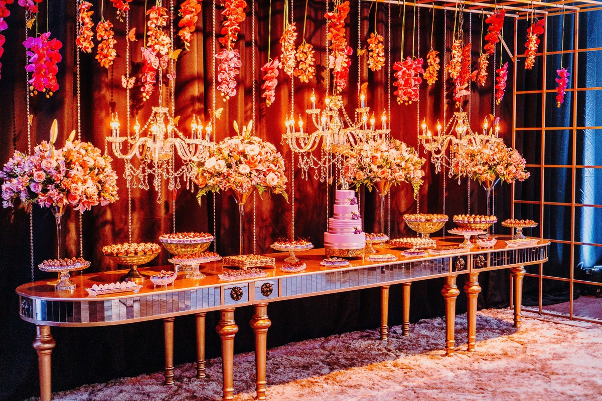 Fotos incríveis da festa com muita animação e momentos inesquecíveis.