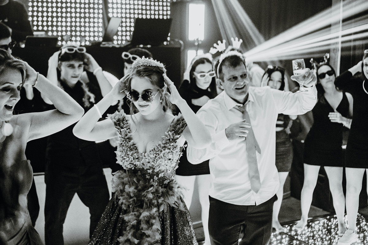 Fotos que mostram o clima descontraído e a animação da festa.