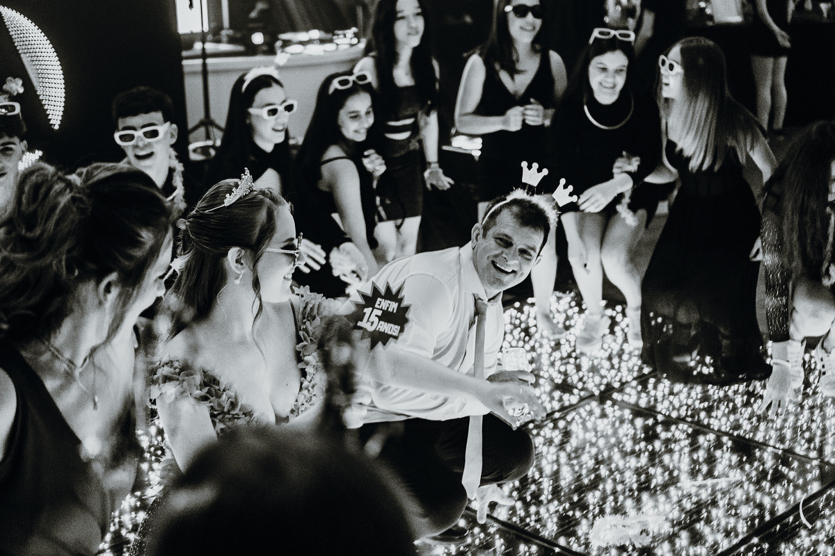 Fotos da festa com foco nos detalhes da decoração e ambiente.