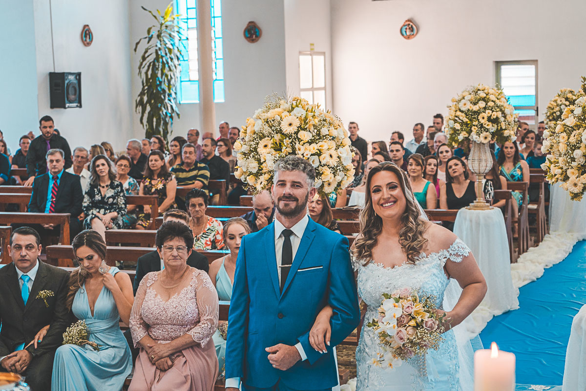 Casamento dos noivos MIqueli e Túlio - Fotografia VItor Trombetta.
São João da Urtiga, Rio Grande do Sul - Igreja Matriz Cristo Rei.