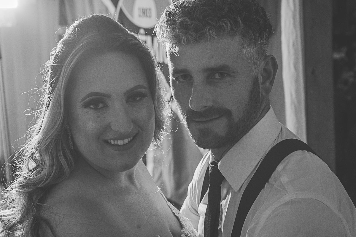 Valsa do Casamento dos Noivos
Túlio e Miqueli
Fotografia VItor Trombetta.
São João da Urtiga, Rio Grande do Sul - Festa no CTG Coxilha da Serra.