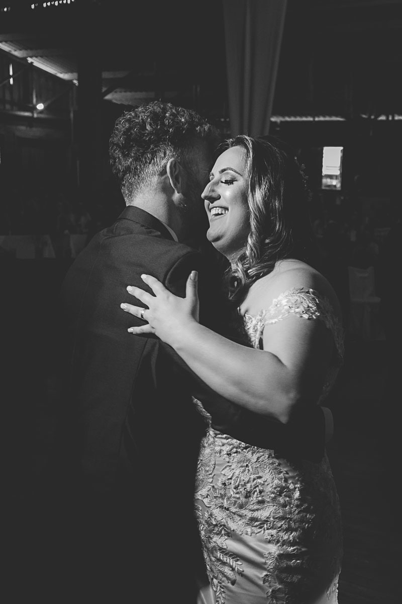 Valsa do Casamento dos Noivos
Túlio e Miqueli
Fotografia VItor Trombetta.
São João da Urtiga, Rio Grande do Sul - Festa no CTG Coxilha da Serra.