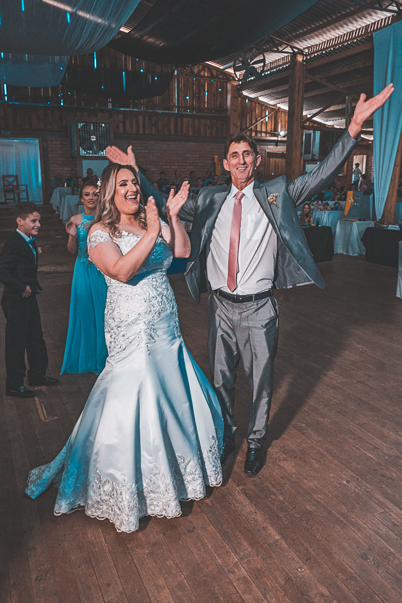 Valsa do Casamento dos Noivos
Túlio e Miqueli
Fotografia VItor Trombetta.
São João da Urtiga, Rio Grande do Sul - Festa no CTG Coxilha da Serra.