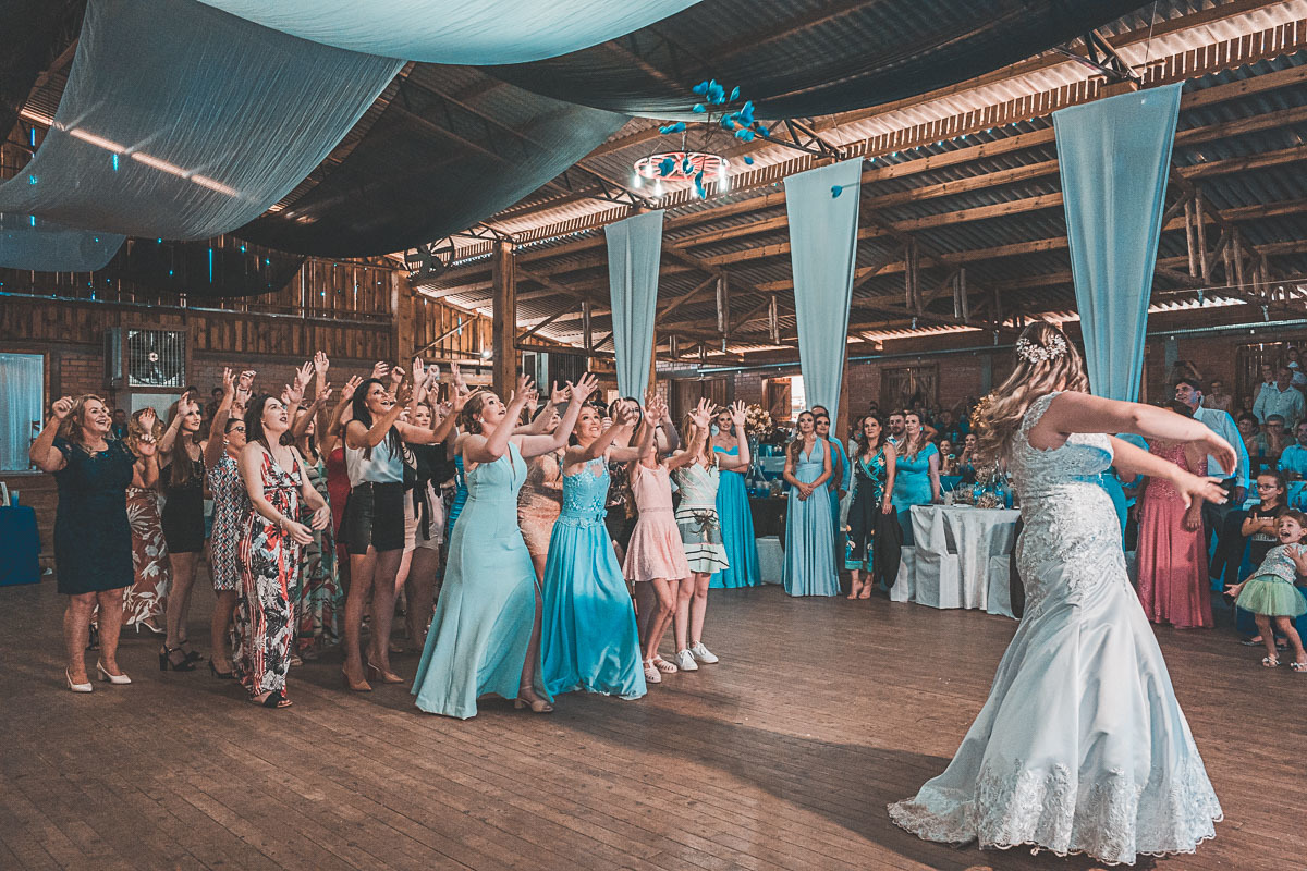Valsa do Casamento dos Noivos
Túlio e Miqueli
Fotografia VItor Trombetta.
São João da Urtiga, Rio Grande do Sul - Festa no CTG Coxilha da Serra.