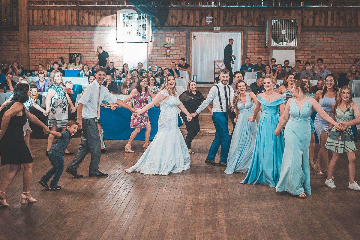 Casamento dos Noivos
Túlio e Miqueli
Fotografia VItor Trombetta.
São João da Urtiga, Rio Grande do Sul - Festa no CTG Coxilha da Serra.