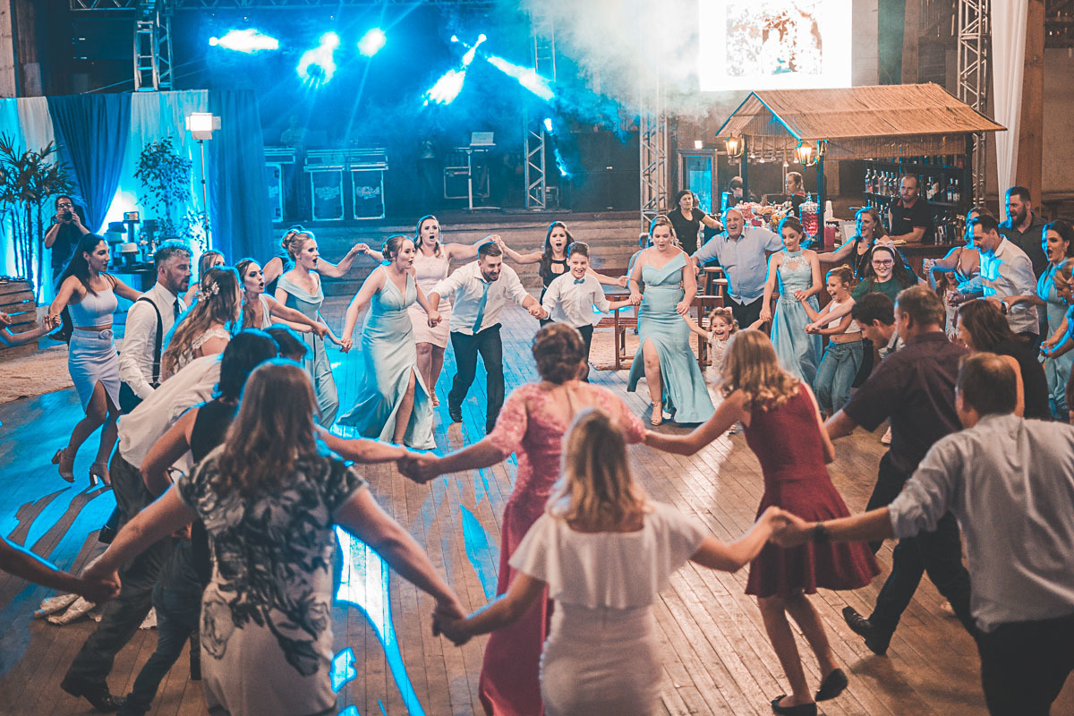 Casamento dos Noivos
Túlio e Miqueli
Fotografia VItor Trombetta.
São João da Urtiga, Rio Grande do Sul - Festa no CTG Coxilha da Serra.
