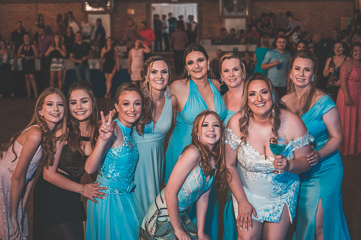 Casamento dos Noivos
Túlio e Miqueli
Fotografia VItor Trombetta.
São João da Urtiga, Rio Grande do Sul - Festa no CTG Coxilha da Serra.
