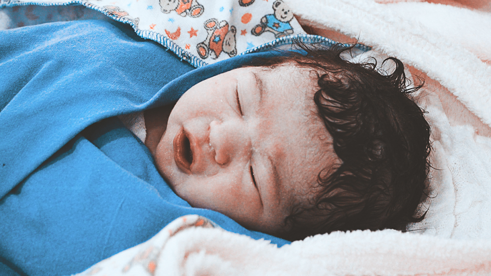 Vitória Scanegatta Vicari nasceu no 03 de Março de 2020 no Hospital de Caridade de Erechim. Fotografo de nascimento Vitor Trombetta