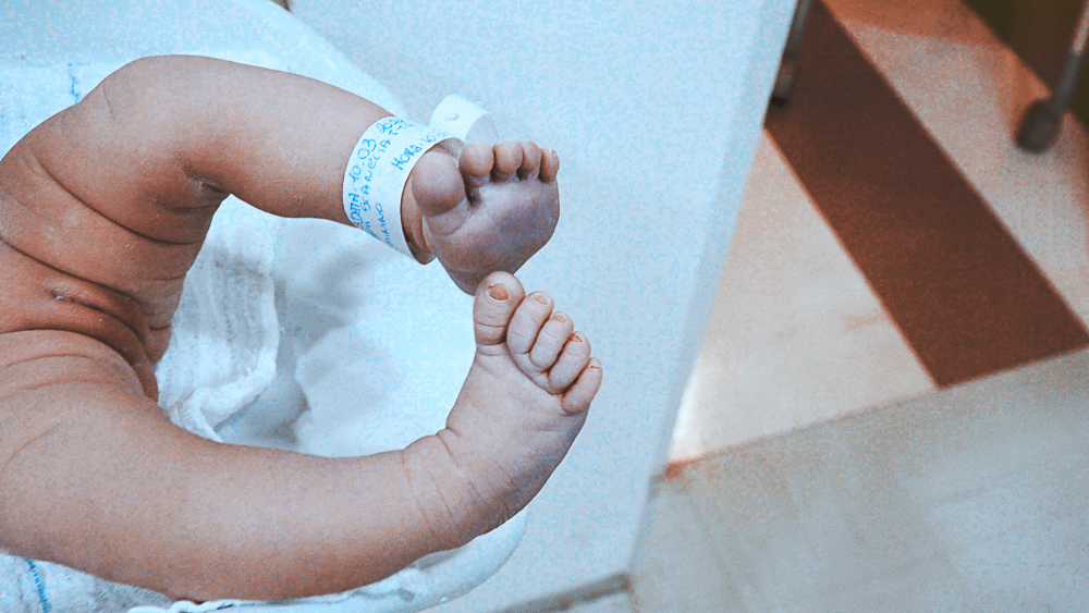 Vitória Scanegatta Vicari nasceu no 03 de Março de 2020 no Hospital de Caridade de Erechim. Fotografo de nascimento Vitor Trombetta