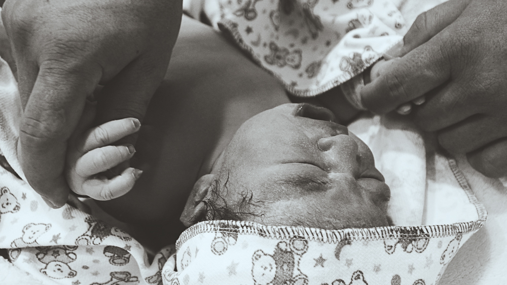 Vitória Scanegatta Vicari nasceu no 03 de Março de 2020 no Hospital de Caridade de Erechim. Fotografo de nascimento Vitor Trombetta