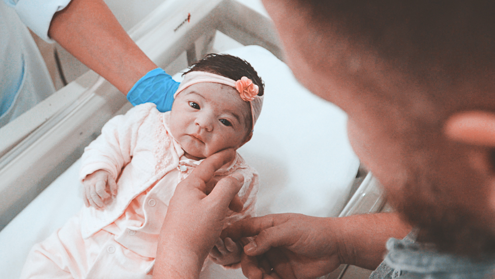 Vitória Scanegatta Vicari nasceu no 03 de Março de 2020 no Hospital de Caridade de Erechim. Fotografo de nascimento Vitor Trombetta