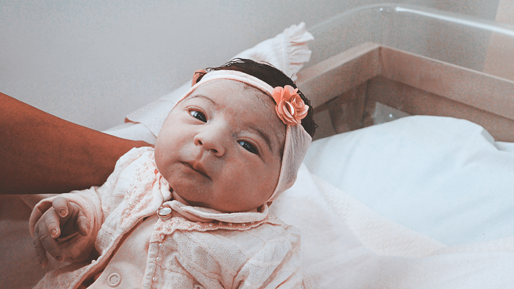 Vitória Scanegatta Vicari nasceu no 03 de Março de 2020 no Hospital de Caridade de Erechim. Fotografo de nascimento Vitor Trombetta