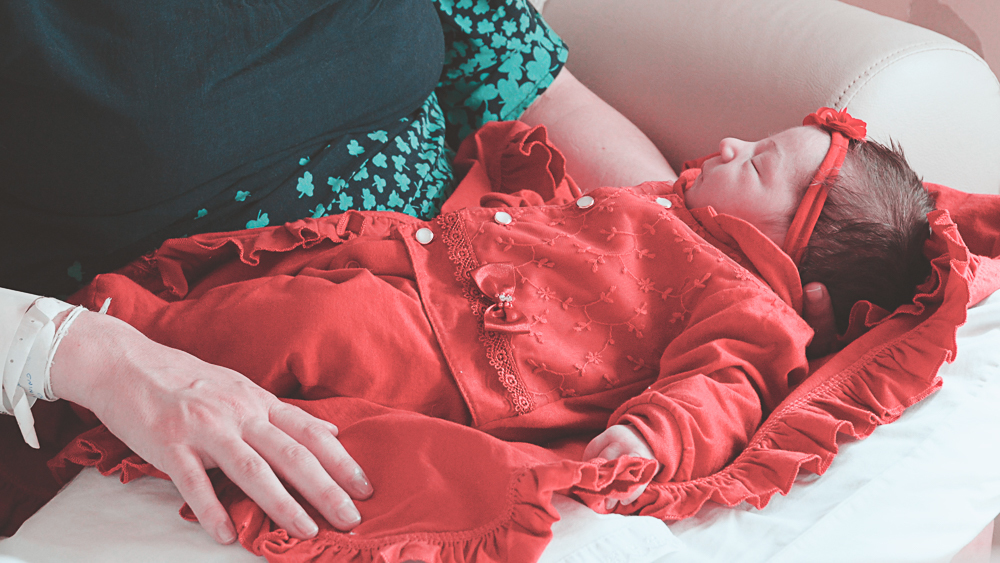 Vitória Scanegatta Vicari nasceu no 03 de Março de 2020 no Hospital de Caridade de Erechim. Fotografo de nascimento Vitor Trombetta