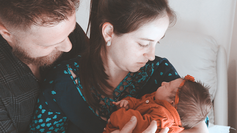 Vitória Scanegatta Vicari nasceu no 03 de Março de 2020 no Hospital de Caridade de Erechim. Fotografo de nascimento Vitor Trombetta