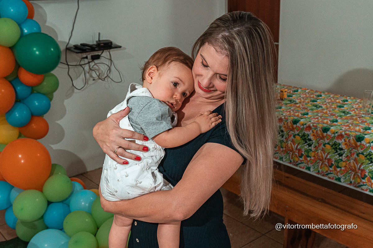 Filho Henrique no colo de mamãe Raquel