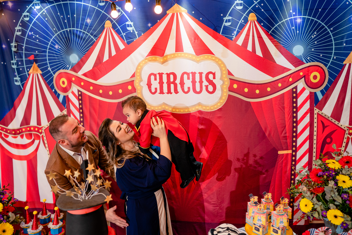Festa decorada tema circus festa de aniversário Heitor fotografo Vitor Trombetta