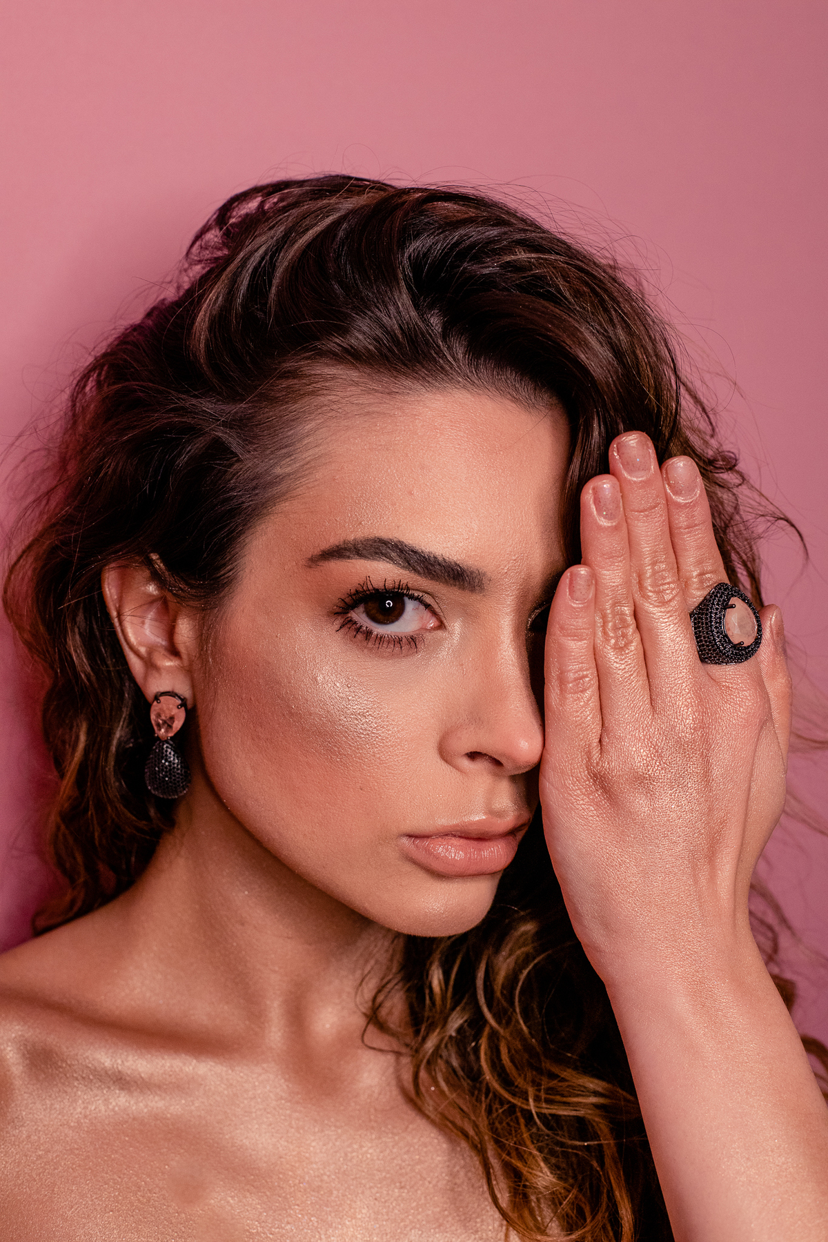 Ensaio feminino; Fotografia feminina; Celina Munhoz; Novo Hamburgo; Fotografia Lifestyle; Camarim Madri; Adriana Krieger; Manu Garcia; Retrato Corporativo; Fotografia Profissional; Fotografia de Produto; Malimel;