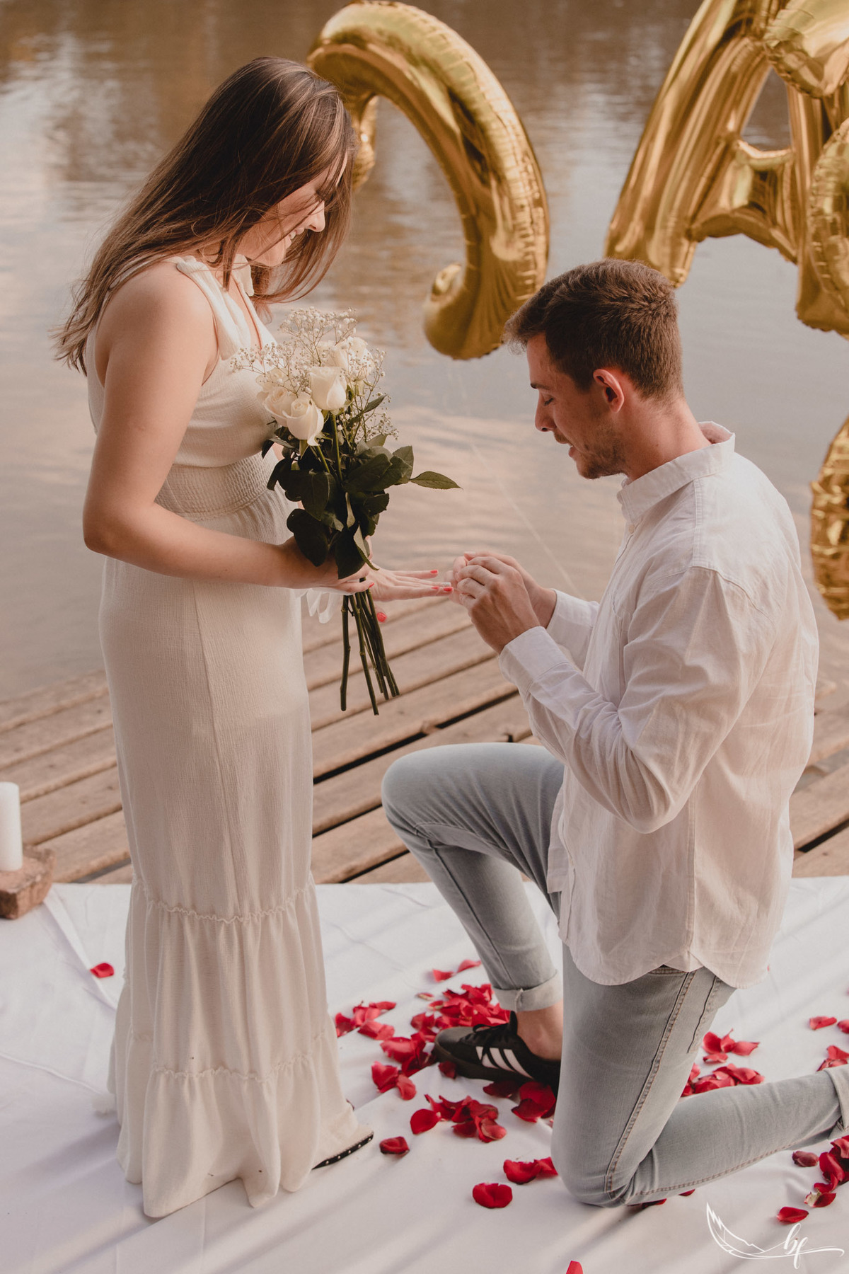 Maquiagem; Making of; Noiva; Noivo; Pré Wedding; Street Wedding; Celina Munhoz; Adriana Kruger; Manu Garcia; Camarim Madri; Wandering Wedding; São Francisco de Paula; Fotografia de Casal; Fotografia de Casamento; Pré Wedding; São Leopoldo; Belo Horizonte;