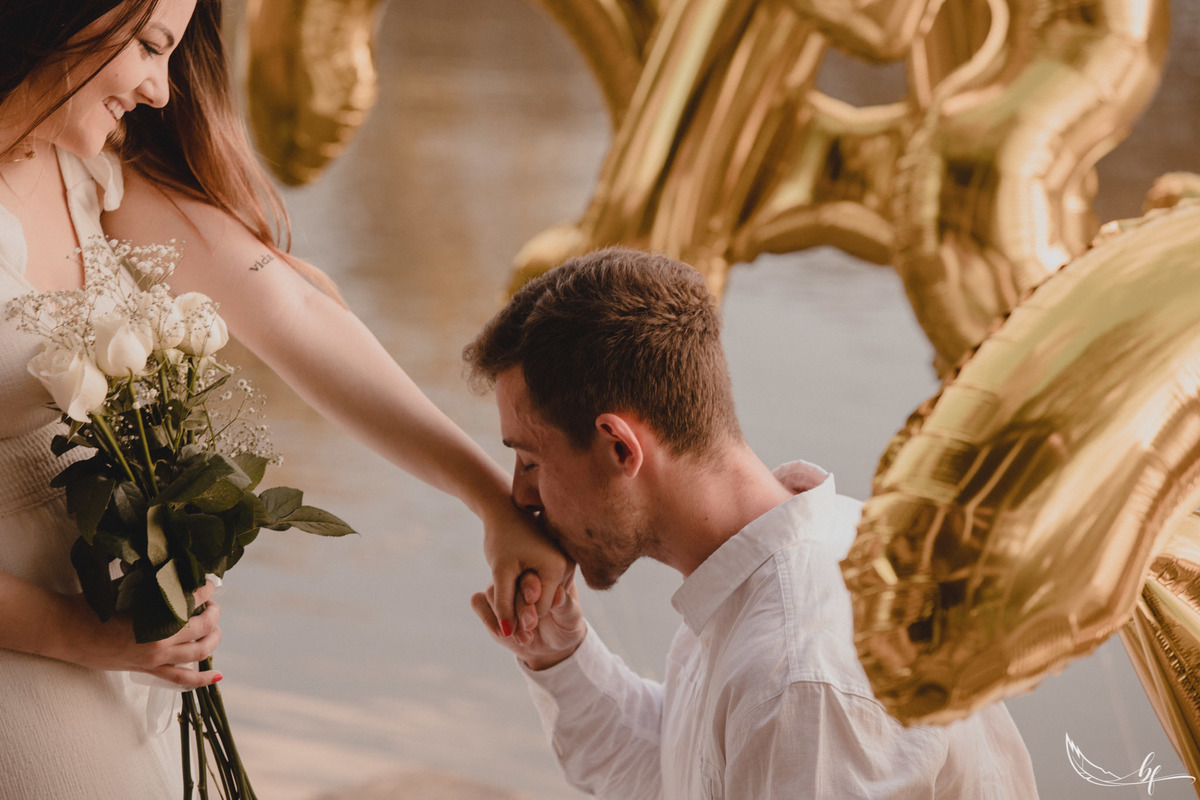 Maquiagem; Making of; Noiva; Noivo; Pré Wedding; Street Wedding; Celina Munhoz; Adriana Kruger; Manu Garcia; Camarim Madri; Wandering Wedding; São Francisco de Paula; Fotografia de Casal; Fotografia de Casamento; Pré Wedding; São Leopoldo; Belo Horizonte;