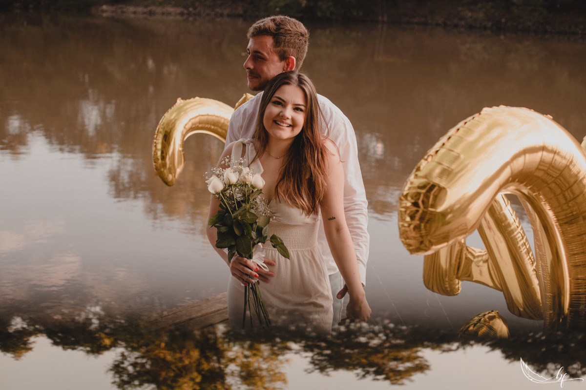 Maquiagem; Making of; Noiva; Noivo; Pré Wedding; Street Wedding; Celina Munhoz; Adriana Kruger; Manu Garcia; Camarim Madri; Wandering Wedding; São Francisco de Paula; Fotografia de Casal; Fotografia de Casamento; Pré Wedding; São Leopoldo; Belo Horizonte;