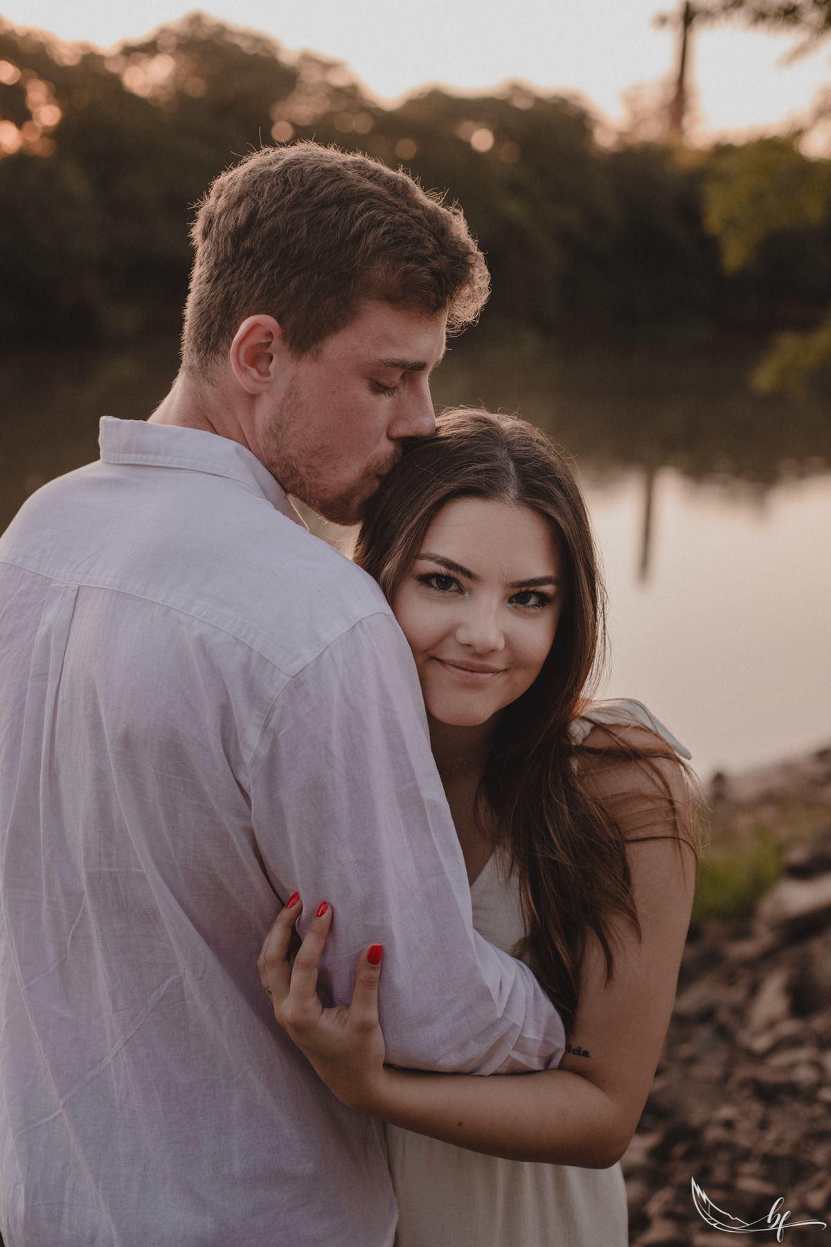 Maquiagem; Making of; Noiva; Noivo; Pré Wedding; Street Wedding; Celina Munhoz; Adriana Kruger; Manu Garcia; Camarim Madri; Wandering Wedding; São Francisco de Paula; Fotografia de Casal; Fotografia de Casamento; Pré Wedding; São Leopoldo; Belo Horizonte;