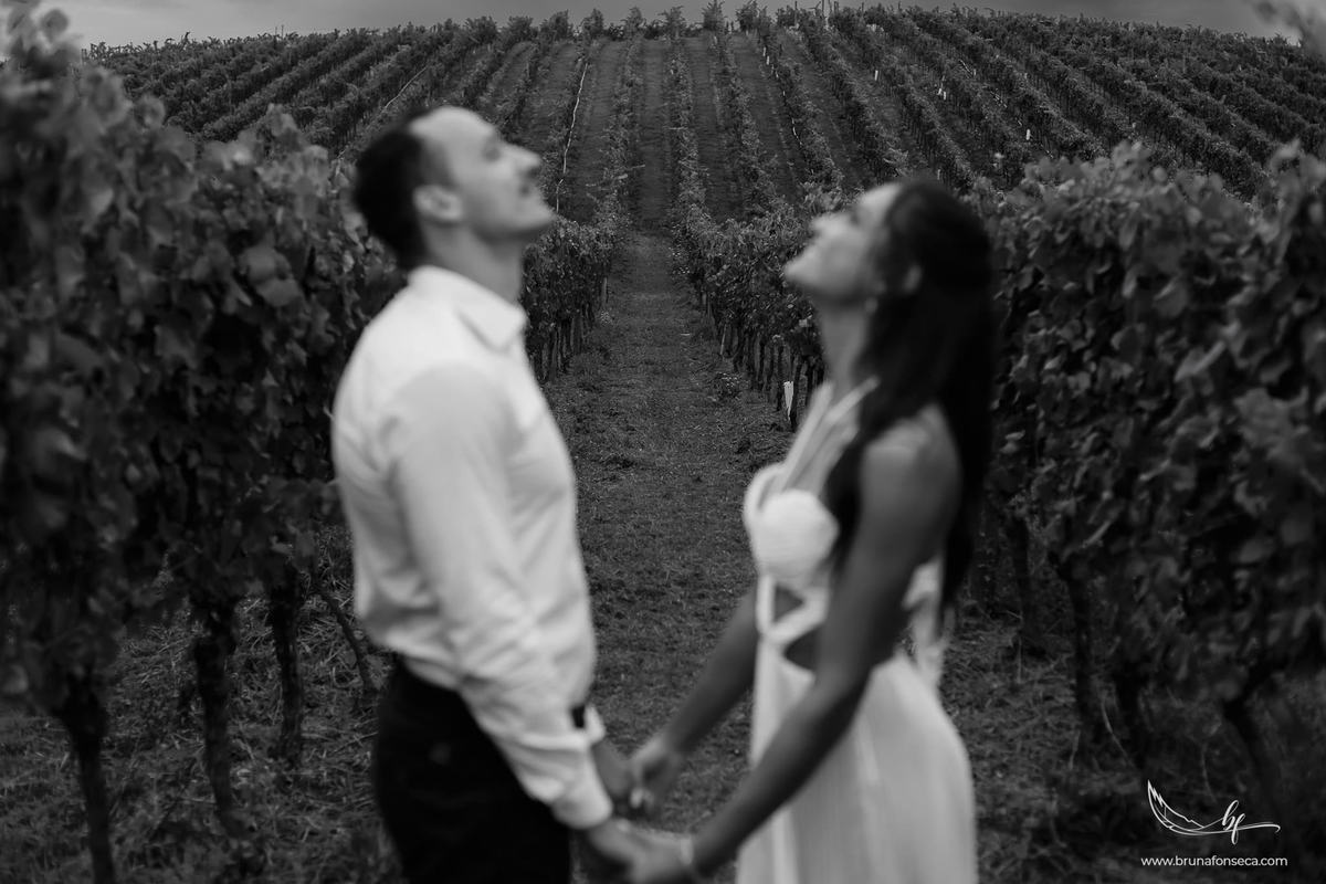 Maquiagem; Making of; Noiva; Noivo; Pré Wedding; Street Wedding; Celina Munhoz; Adriana Kruger; Manu Garcia; Wandering Wedding; São Francisco de Paula; Fotografia de Casal; Fotografia de Casamento; Pré Wedding; São Leopoldo; Vinícola Luiz Argenta;